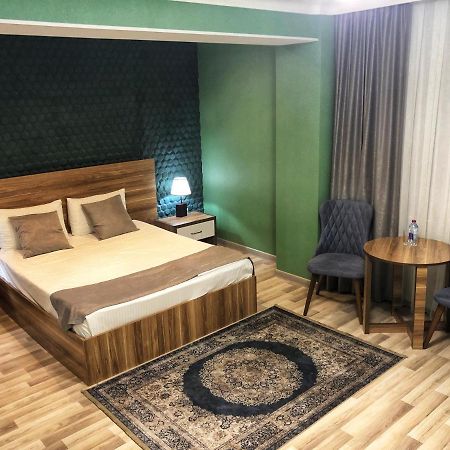Gallery Lux Hotel Baku Exterior photo