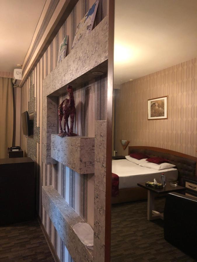 Gallery Lux Hotel Baku Exterior photo