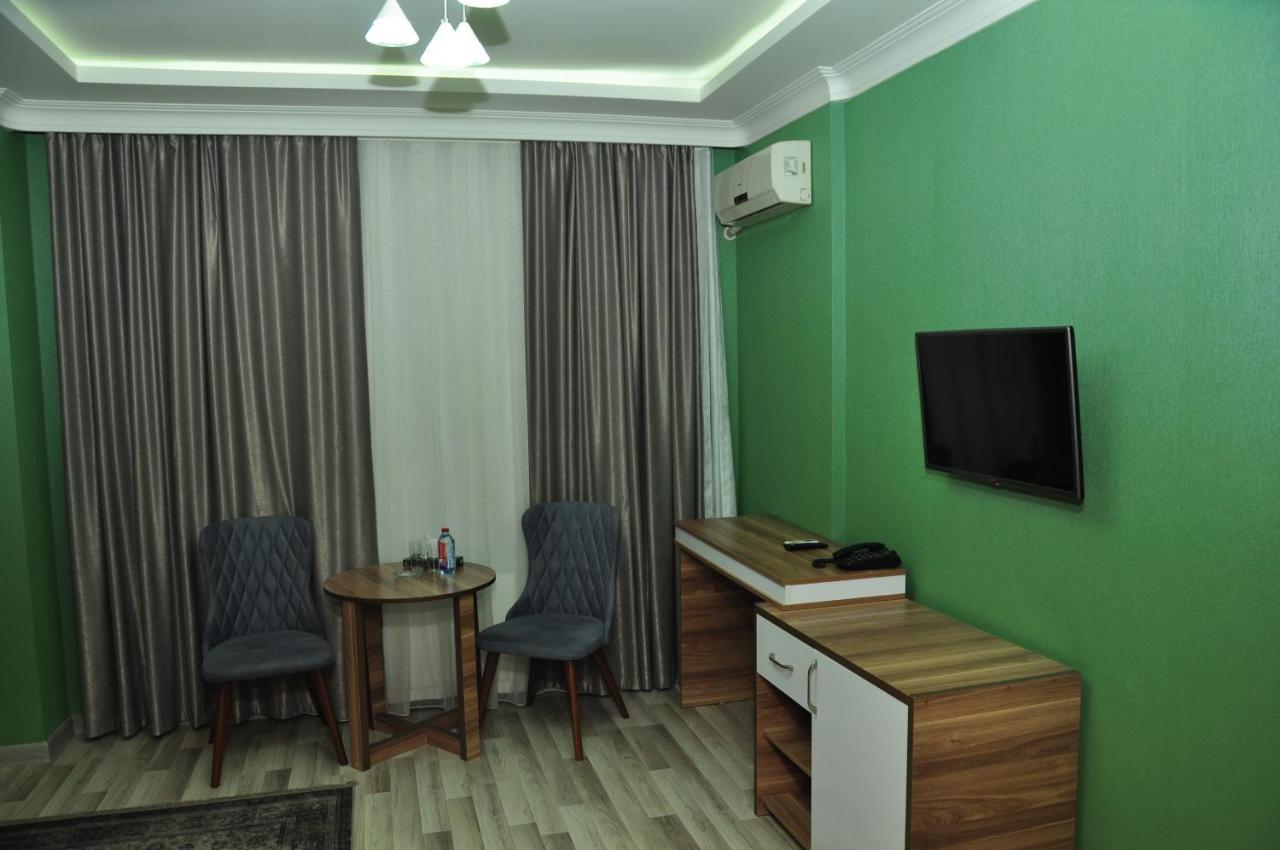 Gallery Lux Hotel Baku Exterior photo